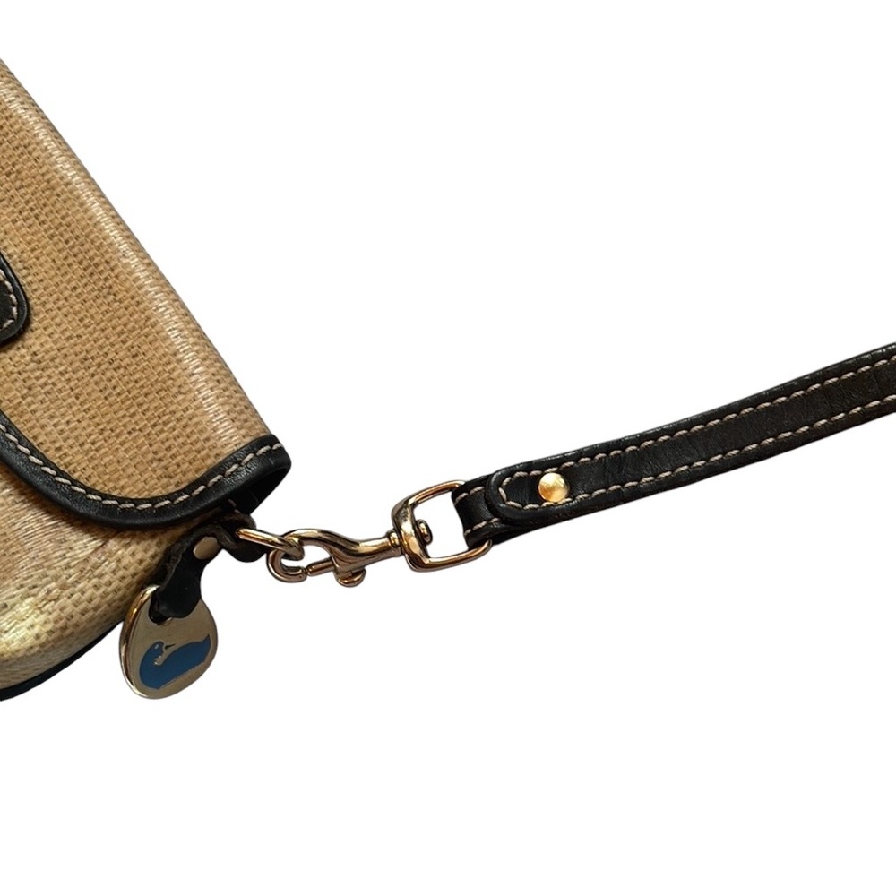 Very small Dooney & Bourke wristlet - Picture 5 of 5